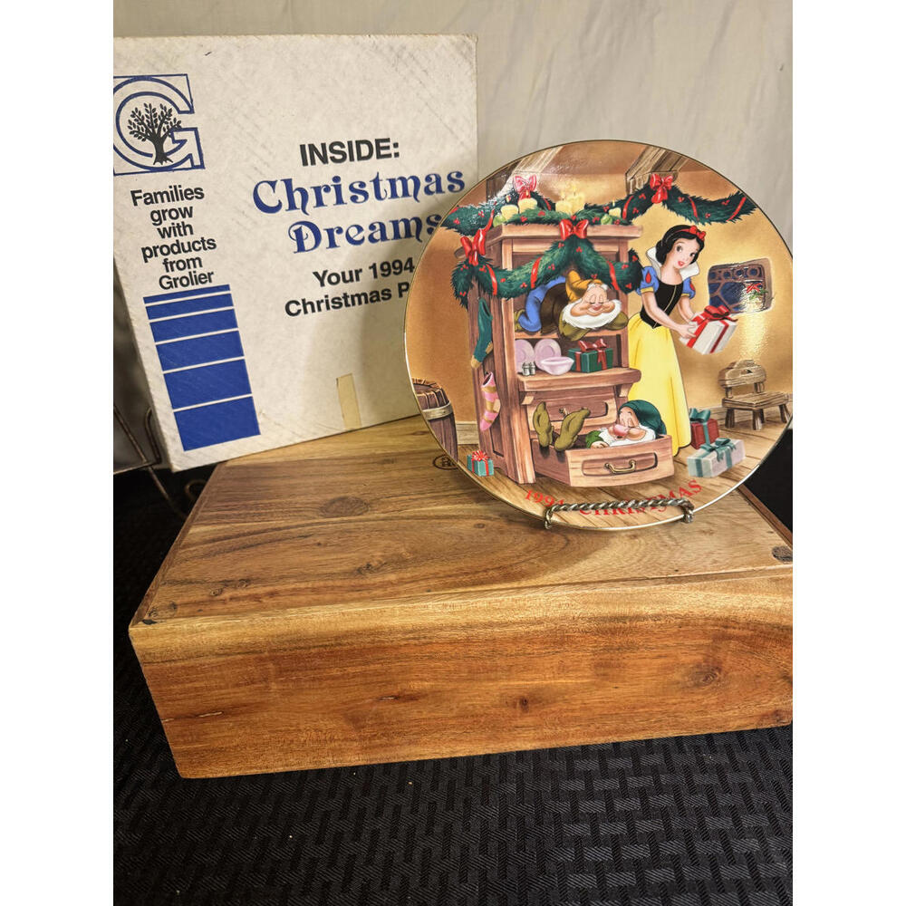 1994 Grolier Collectibles DISNEY SNOW WHITE Christmas Dreams 8.5" Plate‎